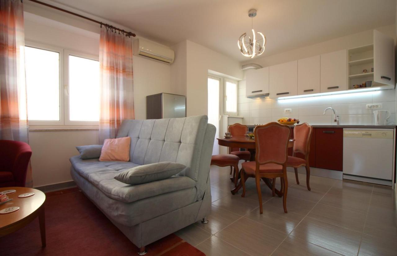Apartment Agata In City Center Poreč Exterior foto