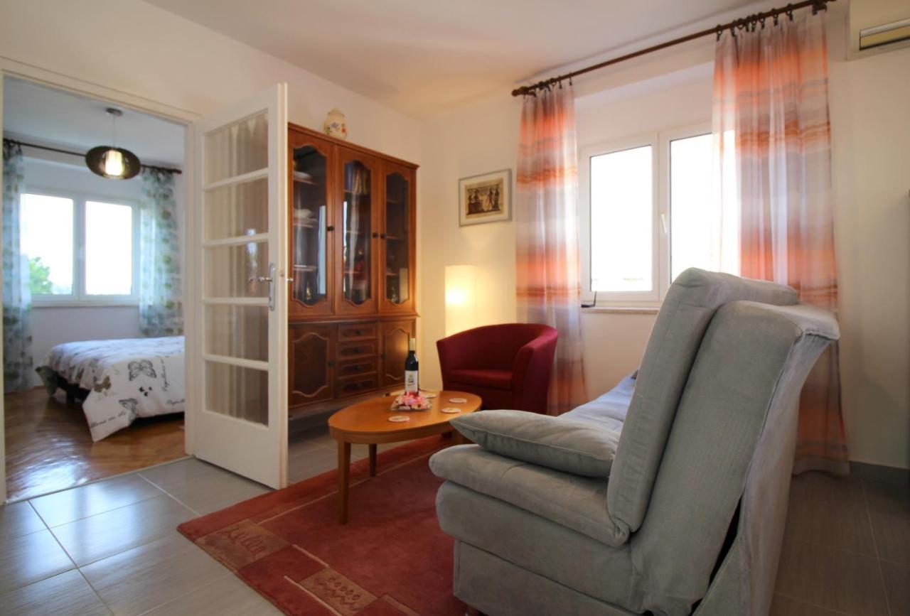 Apartment Agata In City Center Poreč Exterior foto