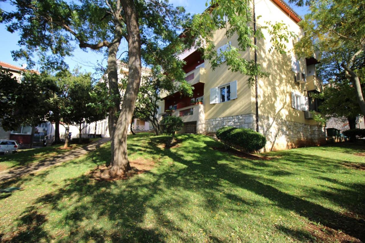 Apartment Agata In City Center Poreč Exterior foto